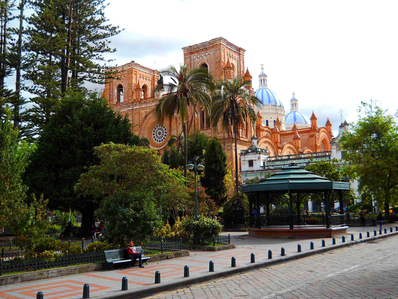 Parque Calderón, Cuenca